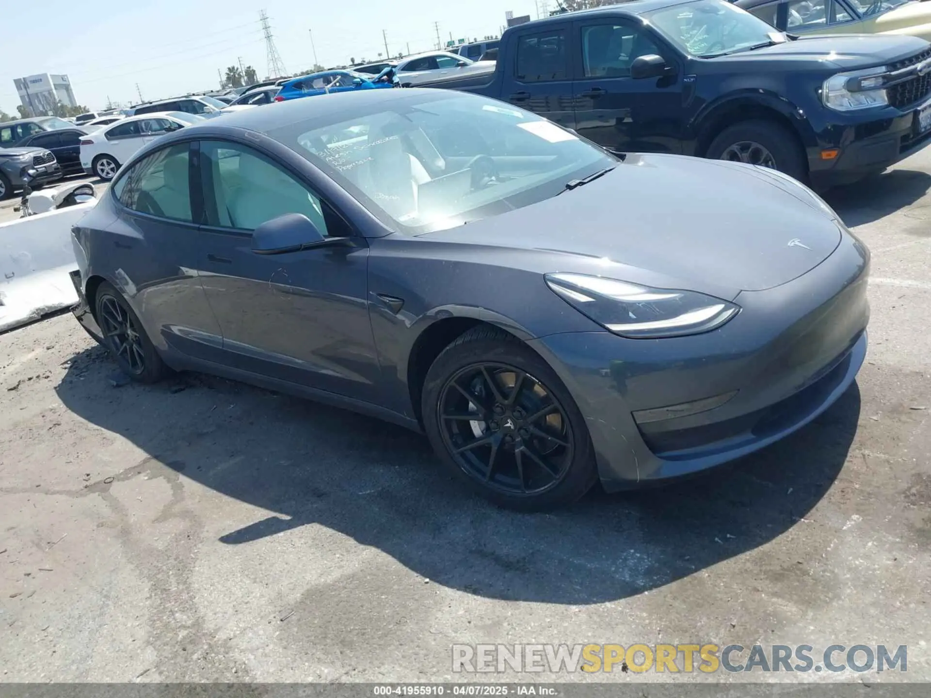 1 Photograph of a damaged car 5YJ3E1EA5MF069652 TESLA MODEL 3 2021