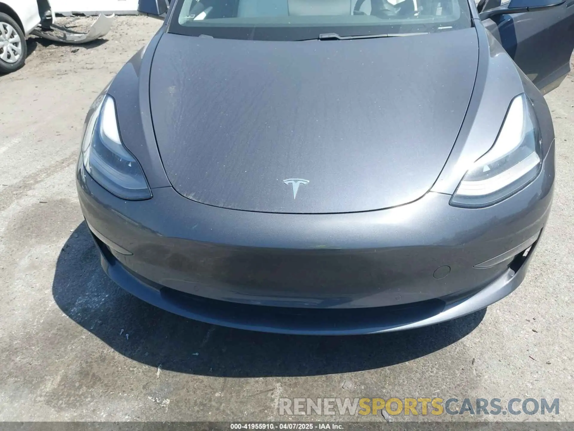 10 Photograph of a damaged car 5YJ3E1EA5MF069652 TESLA MODEL 3 2021