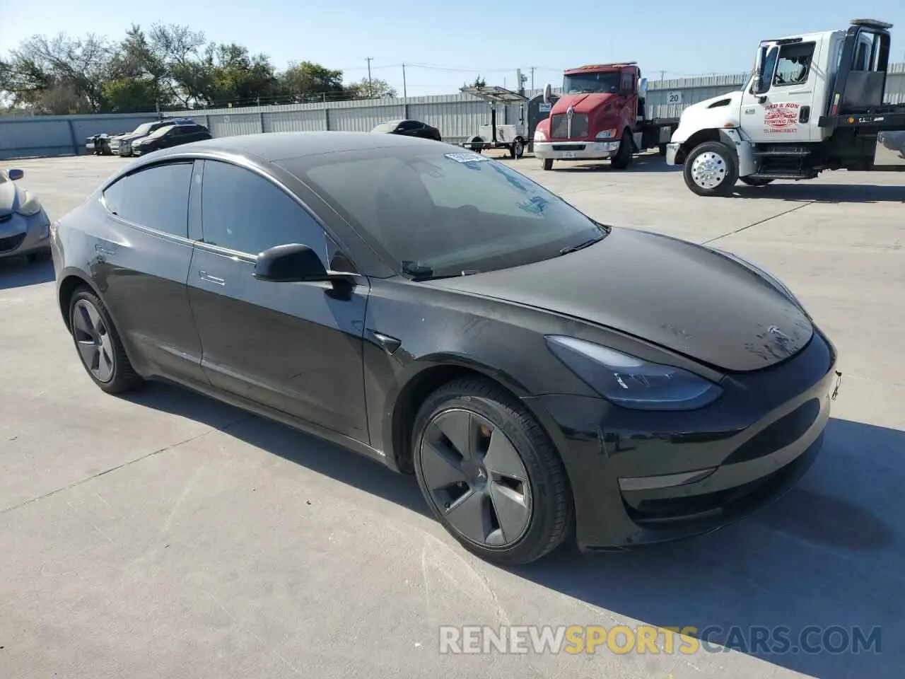 4 Photograph of a damaged car 5YJ3E1EA5MF084376 TESLA MODEL 3 2021