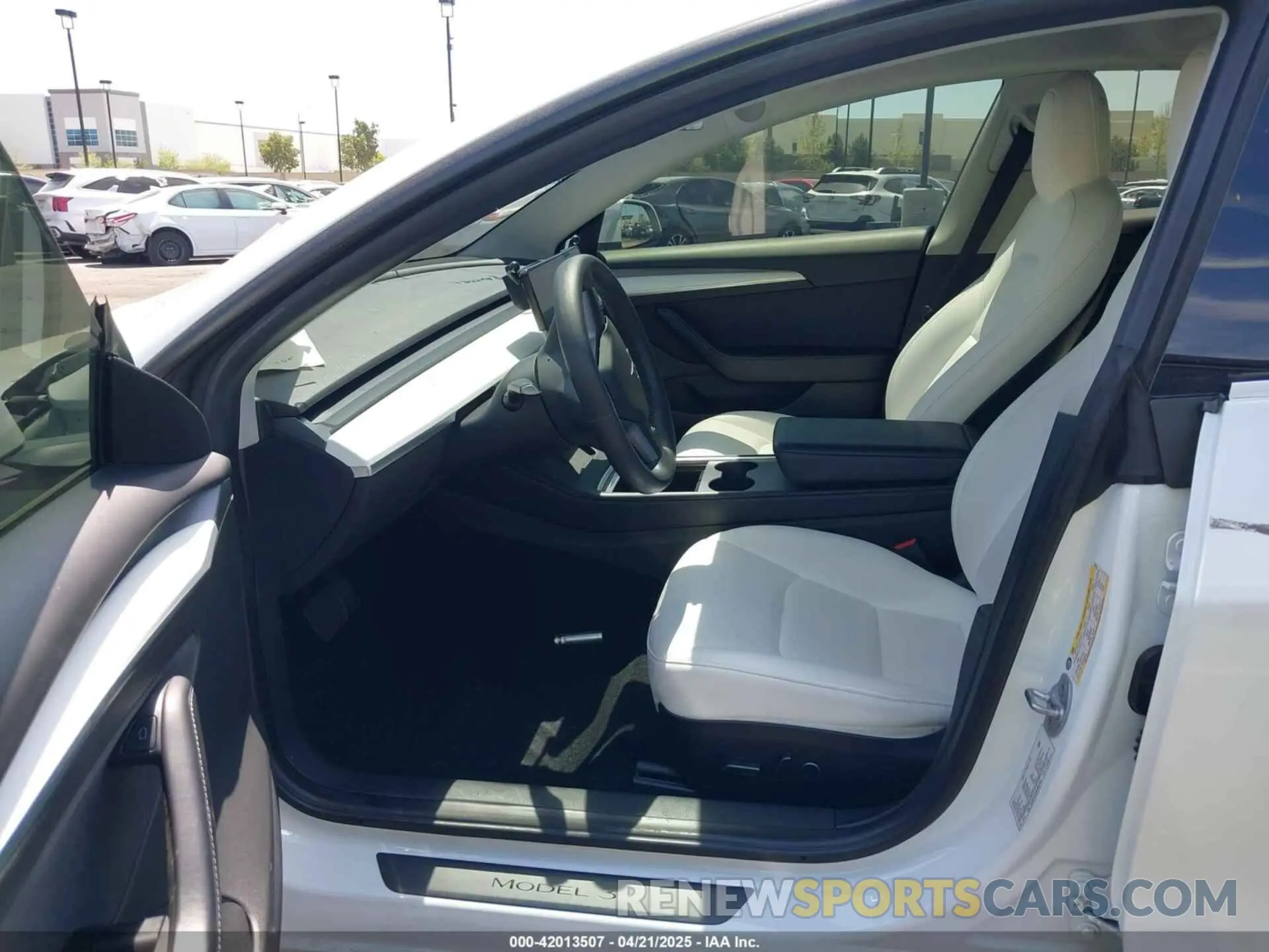 5 Photograph of a damaged car 5YJ3E1EA5MF097354 TESLA MODEL 3 2021