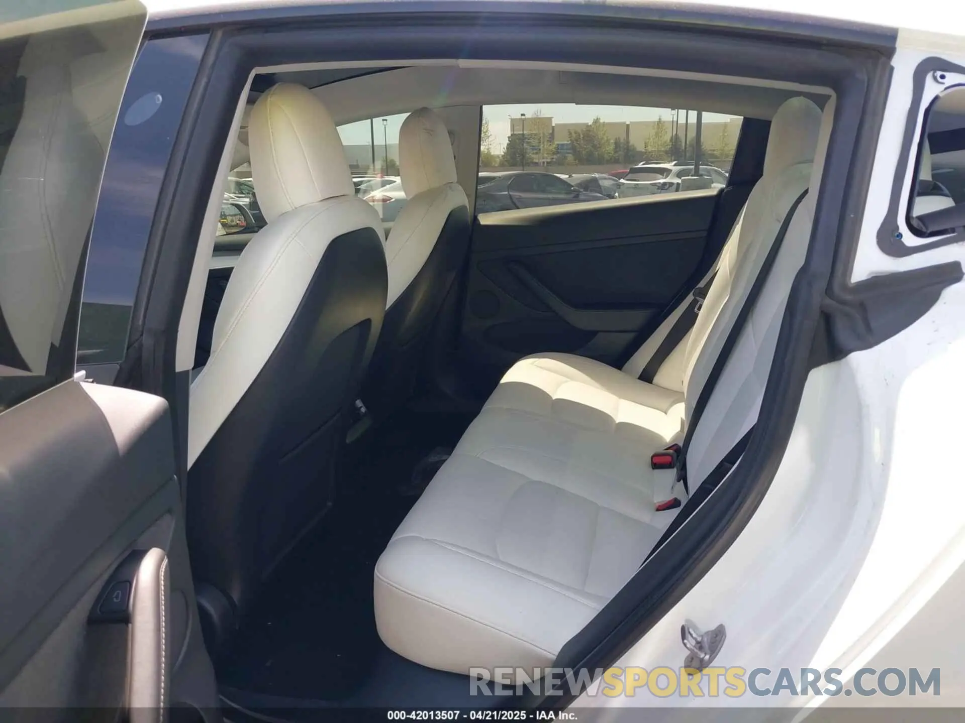 8 Photograph of a damaged car 5YJ3E1EA5MF097354 TESLA MODEL 3 2021