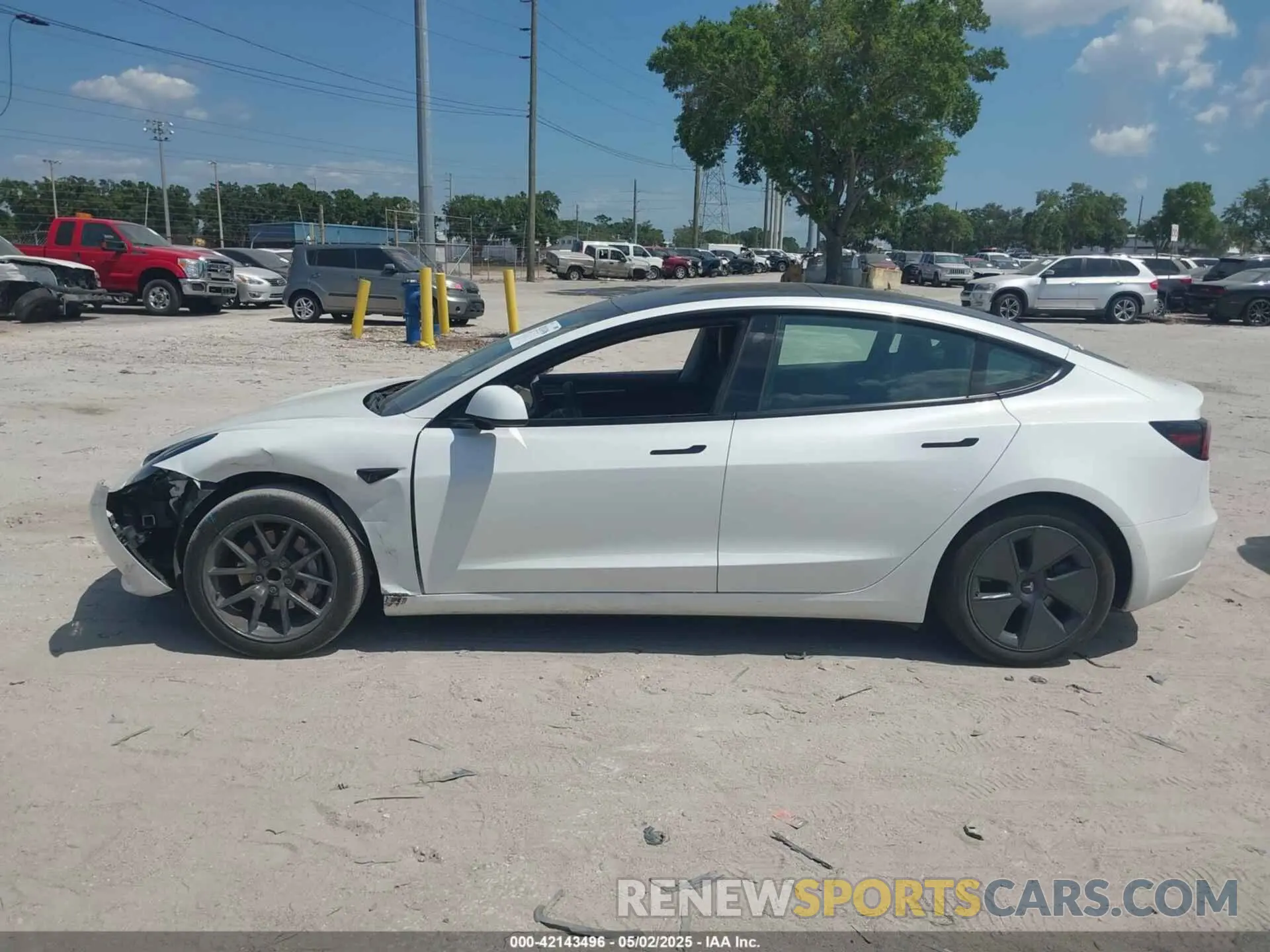 14 Photograph of a damaged car 5YJ3E1EA5MF098844 TESLA MODEL 3 2021
