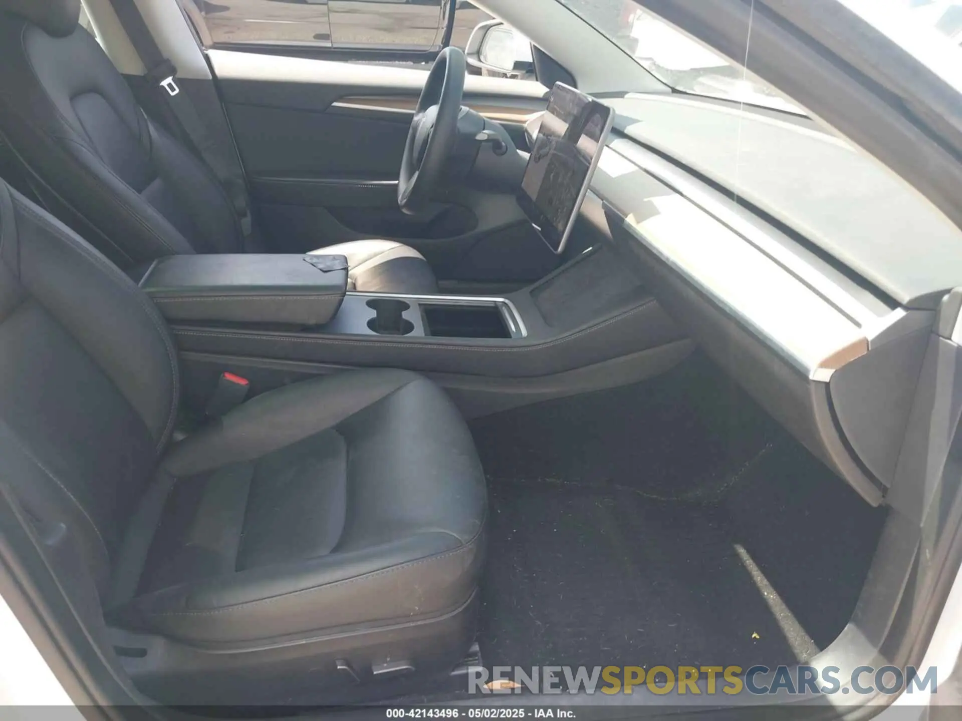 5 Photograph of a damaged car 5YJ3E1EA5MF098844 TESLA MODEL 3 2021