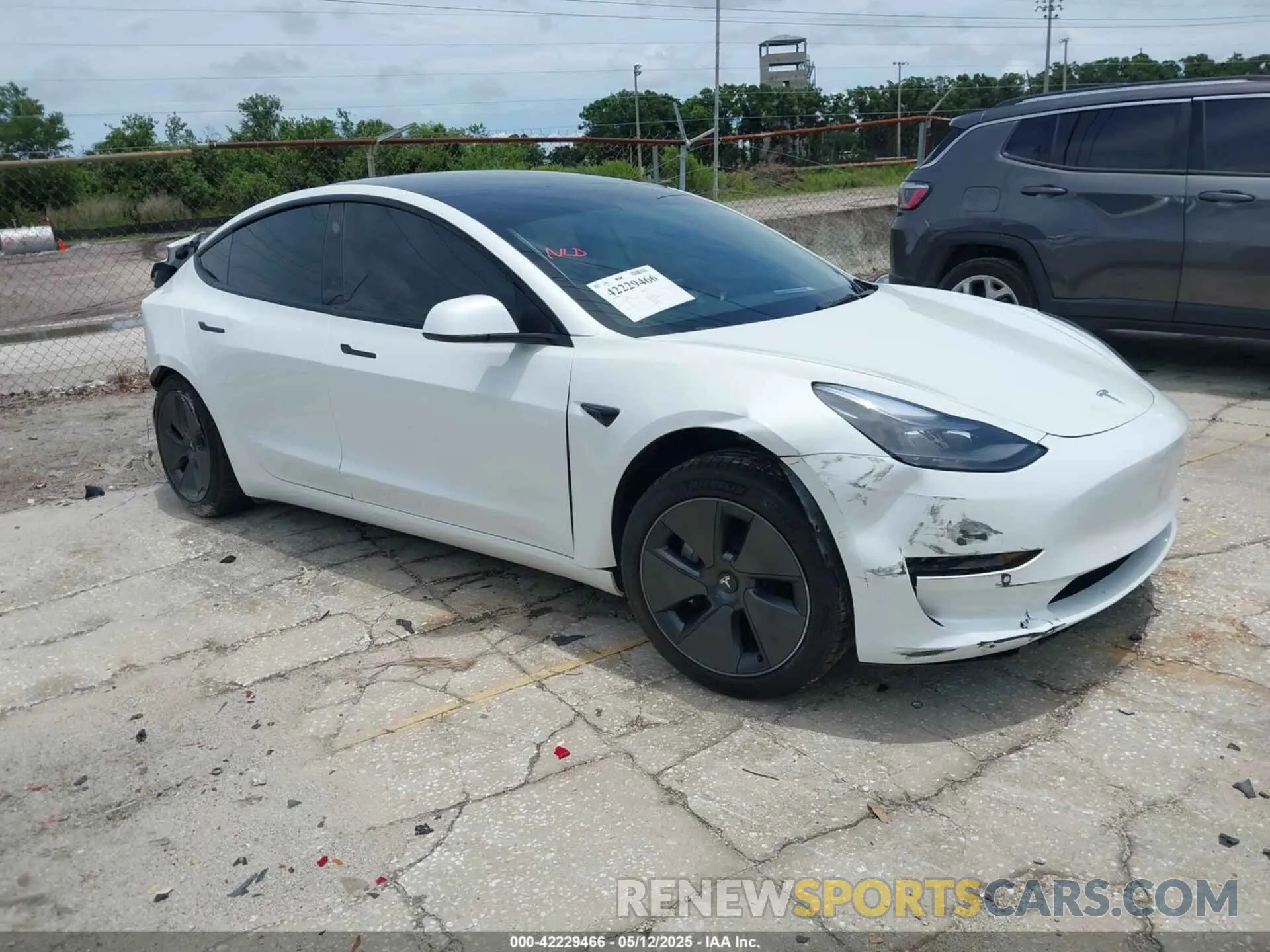 1 Photograph of a damaged car 5YJ3E1EA5MF099704 TESLA MODEL 3 2021