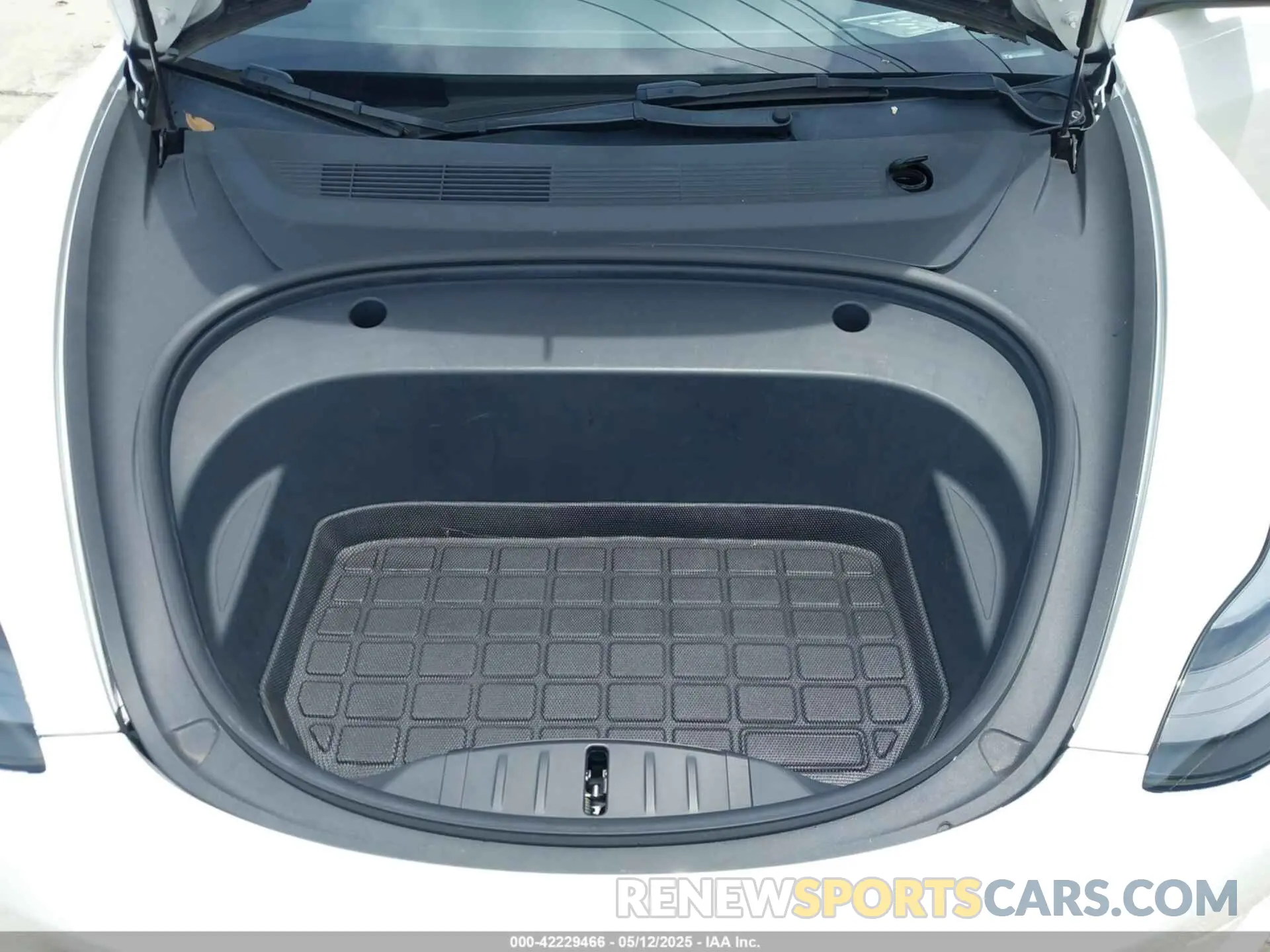 10 Photograph of a damaged car 5YJ3E1EA5MF099704 TESLA MODEL 3 2021