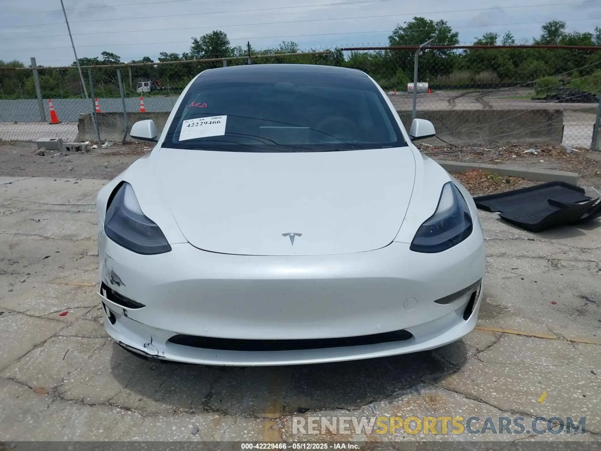 11 Photograph of a damaged car 5YJ3E1EA5MF099704 TESLA MODEL 3 2021