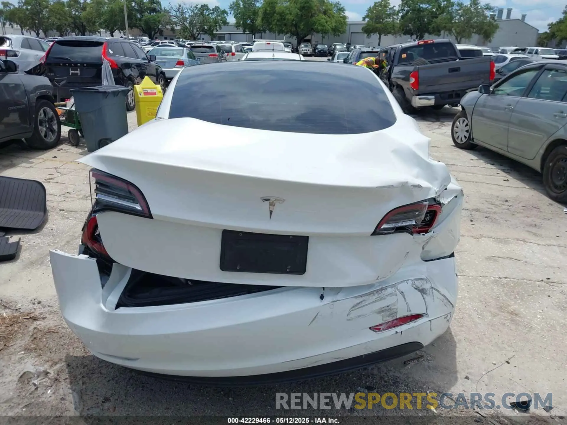 15 Photograph of a damaged car 5YJ3E1EA5MF099704 TESLA MODEL 3 2021