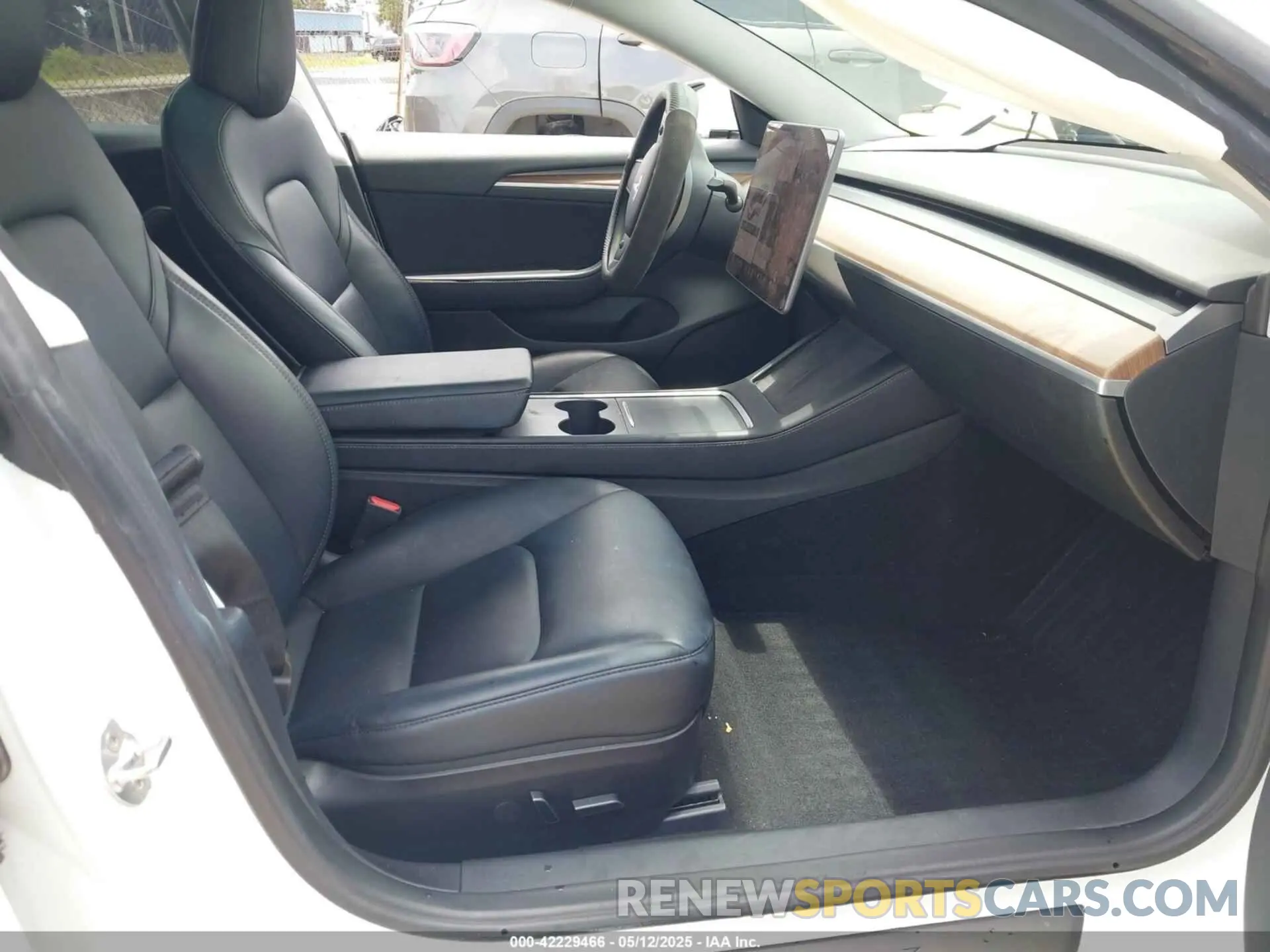 5 Photograph of a damaged car 5YJ3E1EA5MF099704 TESLA MODEL 3 2021