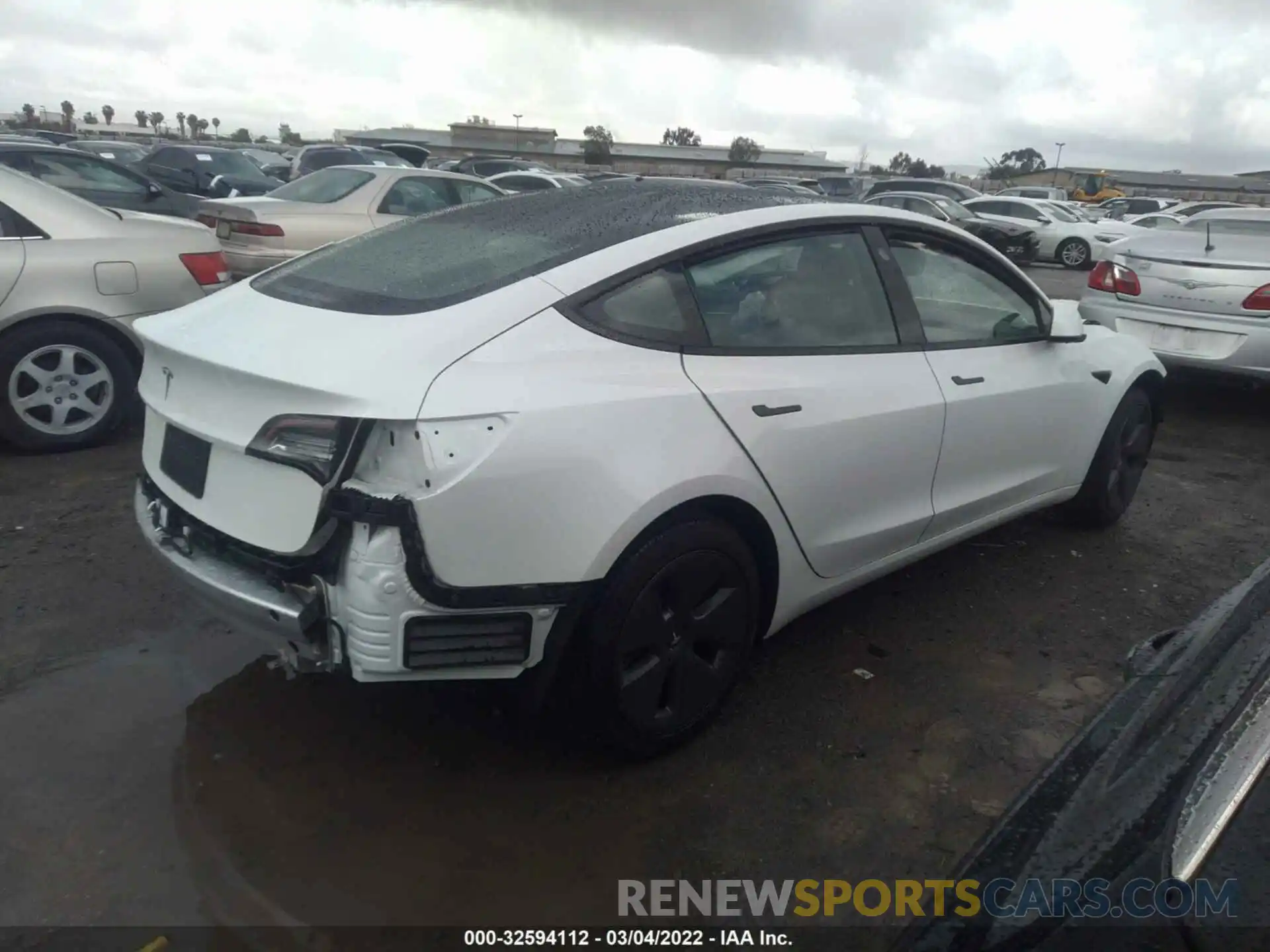 4 Photograph of a damaged car 5YJ3E1EA5MF100706 TESLA MODEL 3 2021