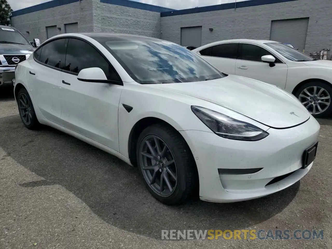 4 Photograph of a damaged car 5YJ3E1EA5MF874213 TESLA MODEL 3 2021