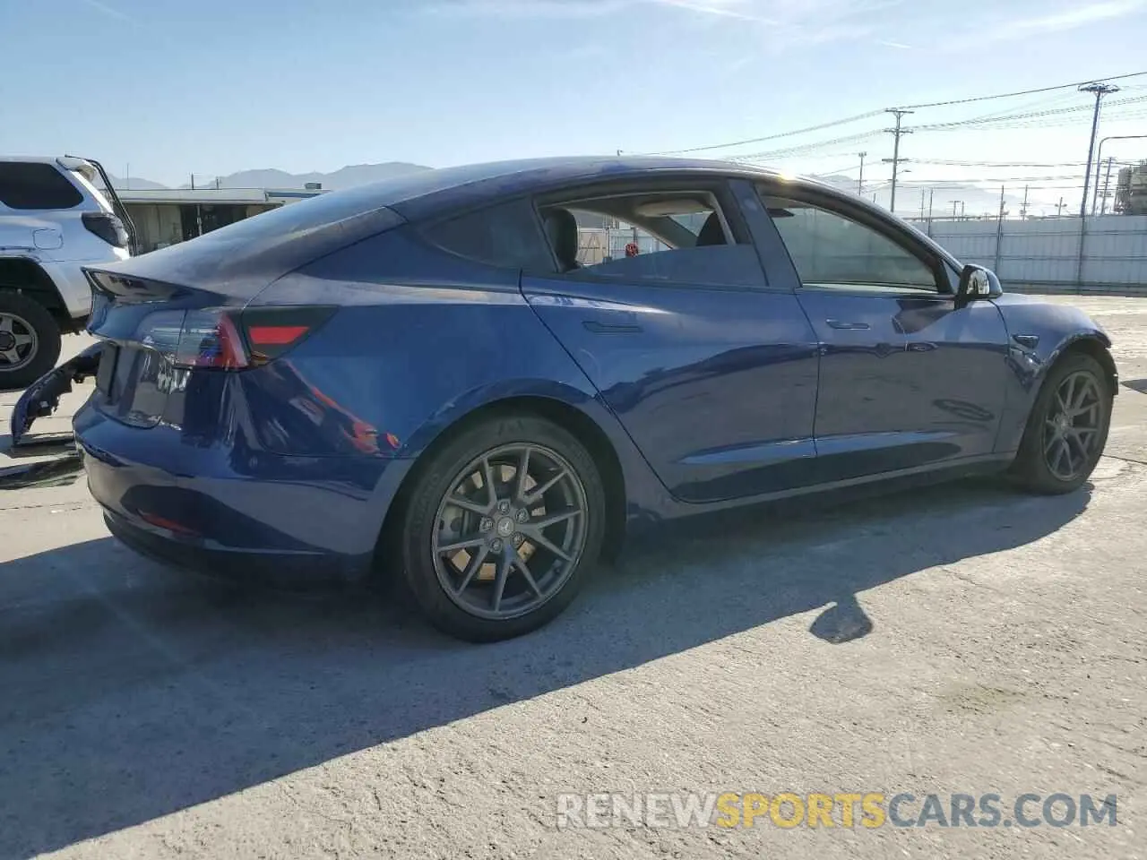3 Photograph of a damaged car 5YJ3E1EA5MF876298 TESLA MODEL 3 2021