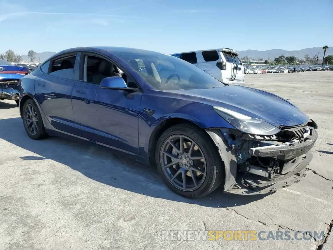 4 Photograph of a damaged car 5YJ3E1EA5MF876298 TESLA MODEL 3 2021