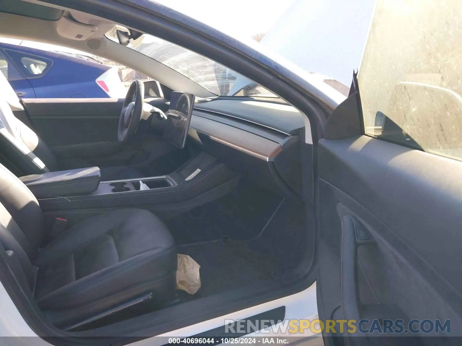 5 Photograph of a damaged car 5YJ3E1EA5MF919859 TESLA MODEL 3 2021