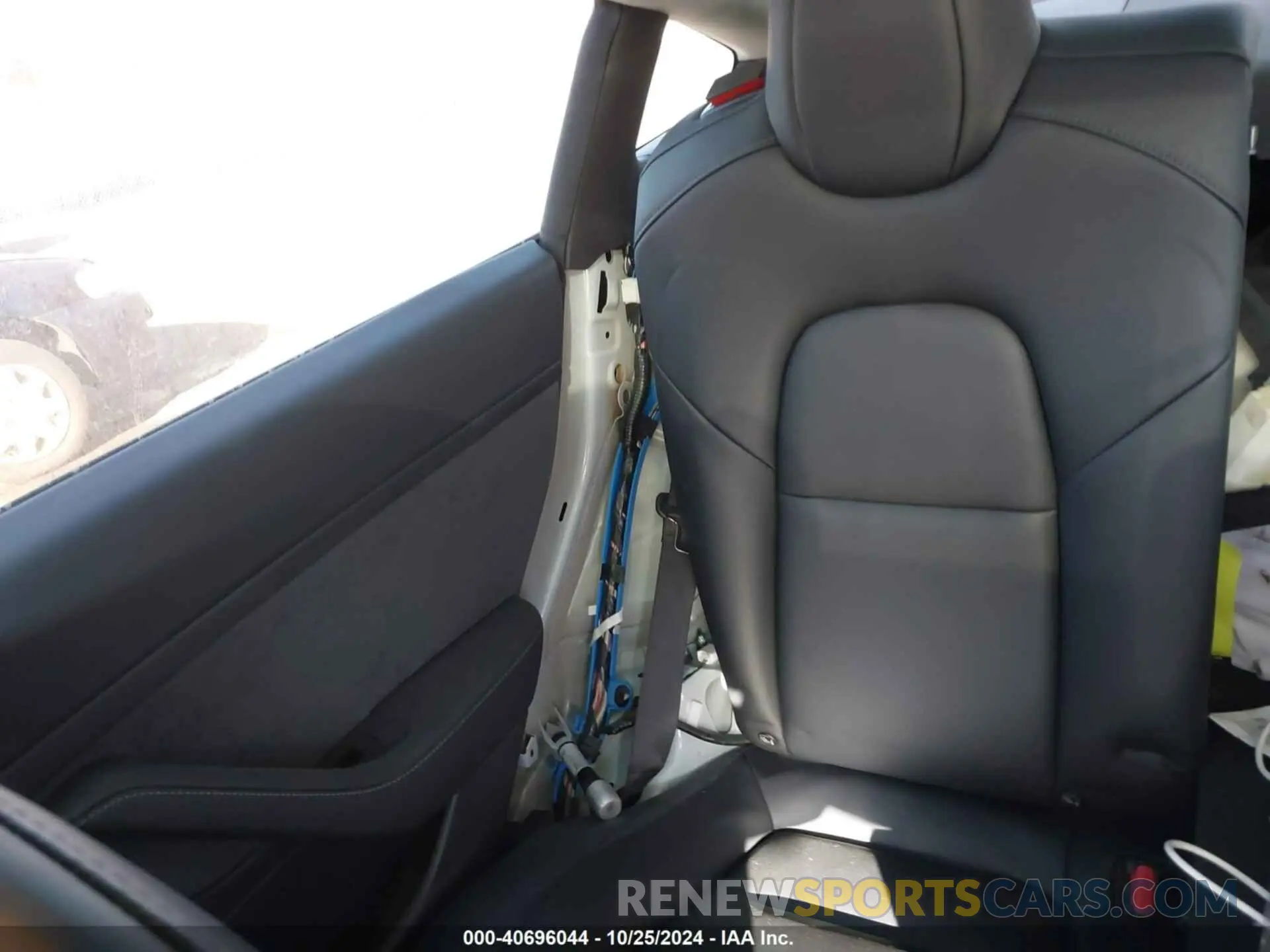 8 Photograph of a damaged car 5YJ3E1EA5MF919859 TESLA MODEL 3 2021