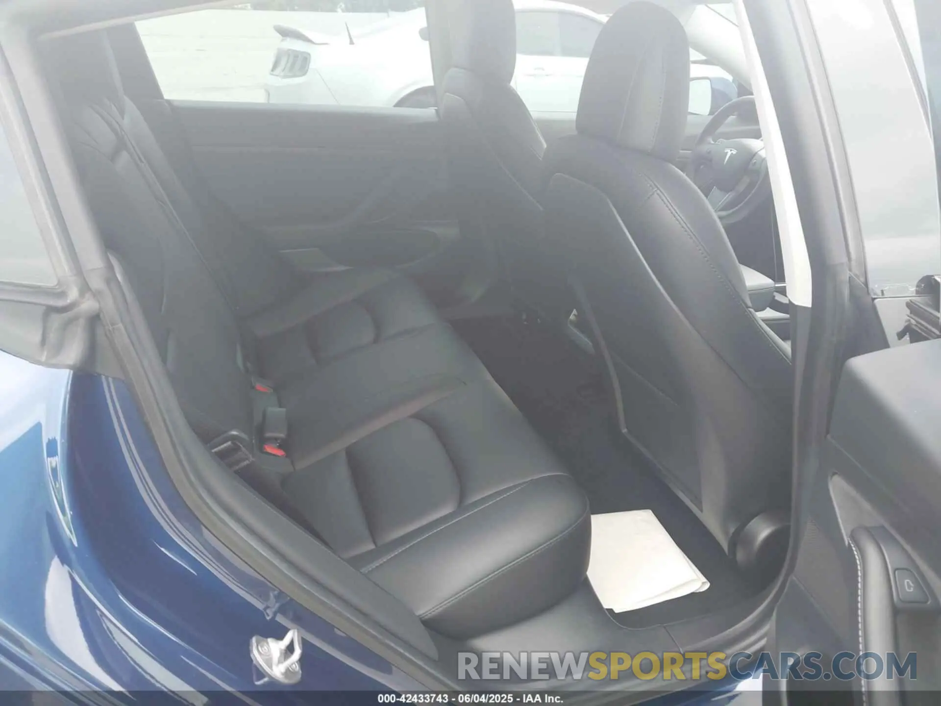 8 Photograph of a damaged car 5YJ3E1EA5MF920719 TESLA MODEL 3 2021