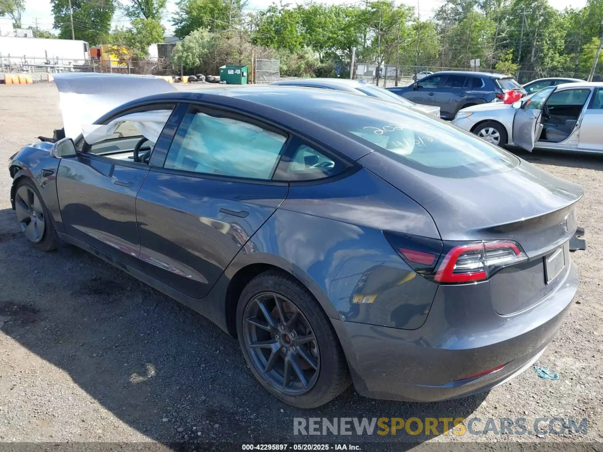 3 Photograph of a damaged car 5YJ3E1EA5MF920820 TESLA MODEL 3 2021