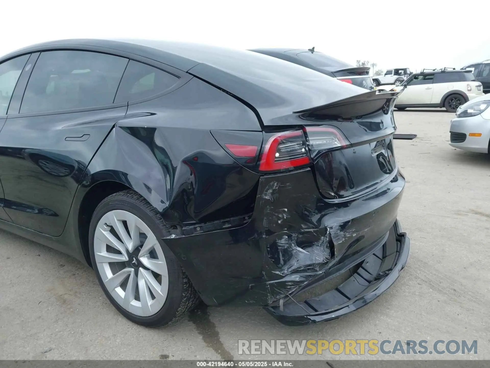 6 Photograph of a damaged car 5YJ3E1EA5MF938928 TESLA MODEL 3 2021
