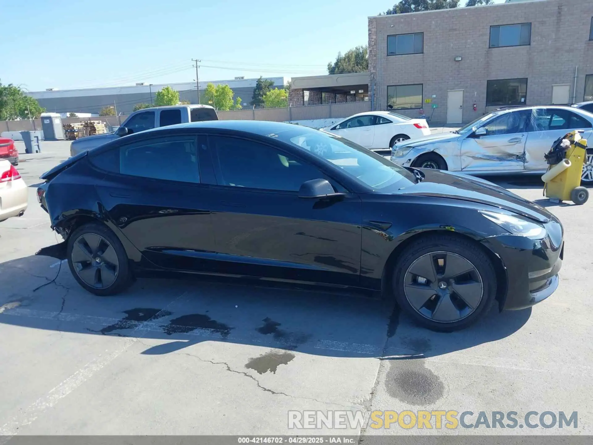 13 Photograph of a damaged car 5YJ3E1EA5MF939299 TESLA MODEL 3 2021