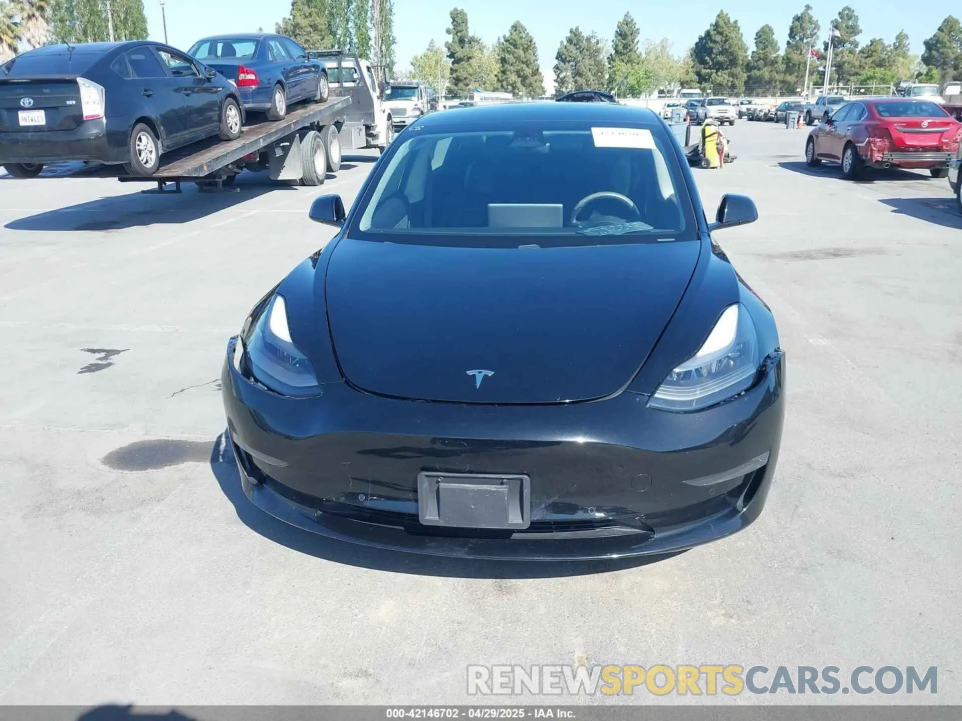 19 Photograph of a damaged car 5YJ3E1EA5MF939299 TESLA MODEL 3 2021