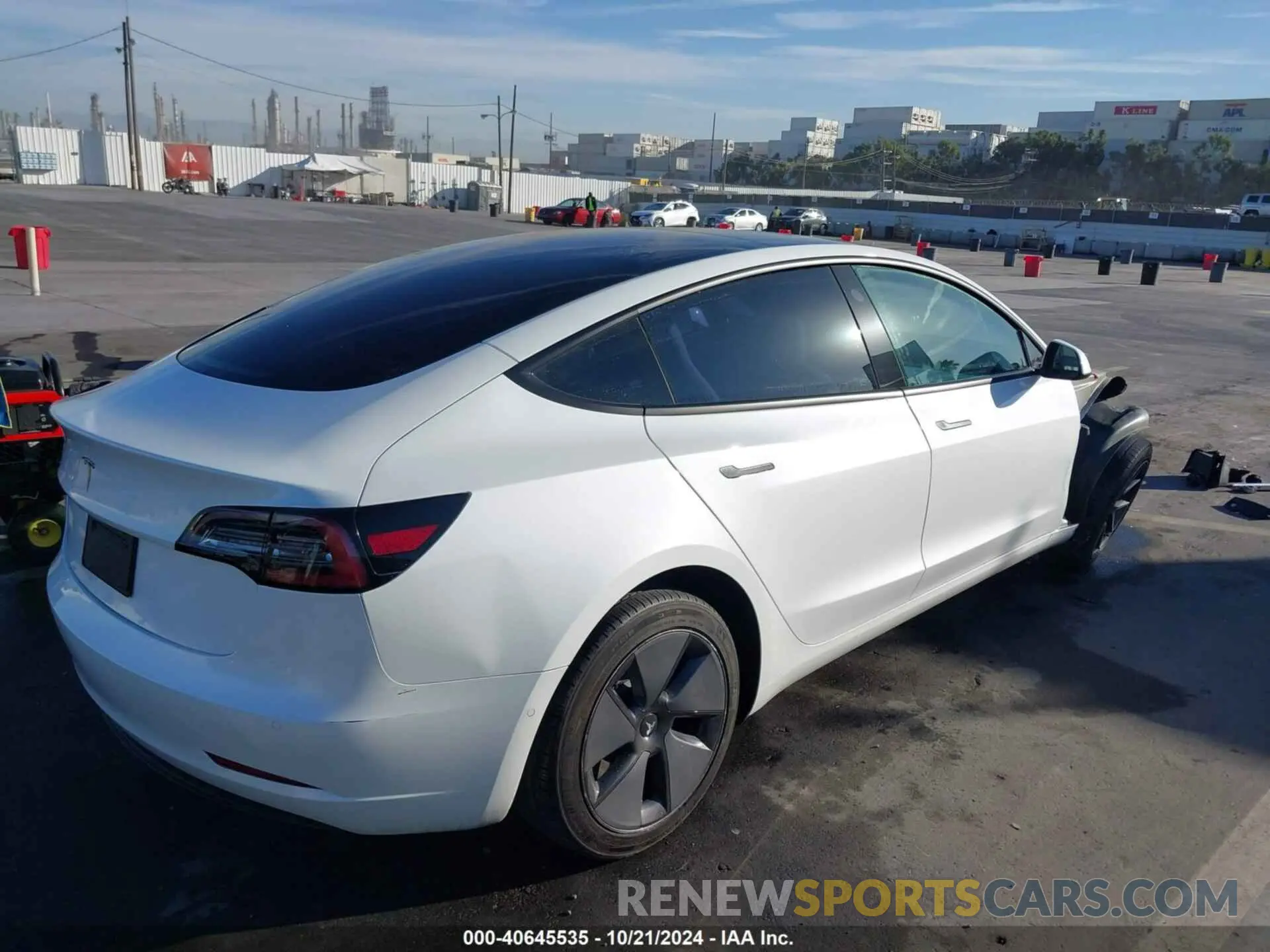 4 Photograph of a damaged car 5YJ3E1EA5MF942994 TESLA MODEL 3 2021