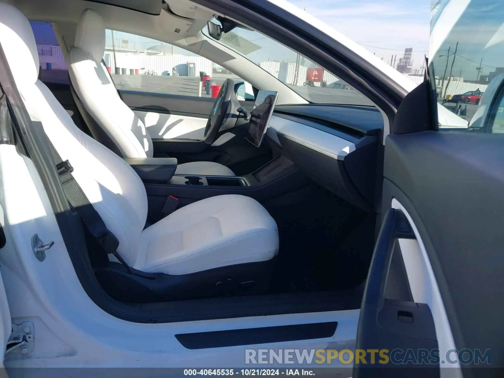 5 Photograph of a damaged car 5YJ3E1EA5MF942994 TESLA MODEL 3 2021