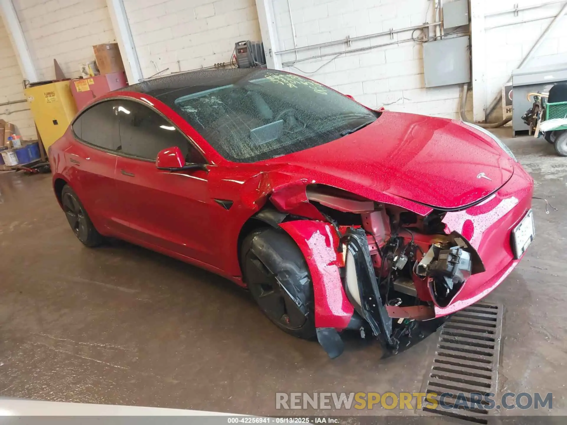 1 Photograph of a damaged car 5YJ3E1EA5MF955633 TESLA MODEL 3 2021