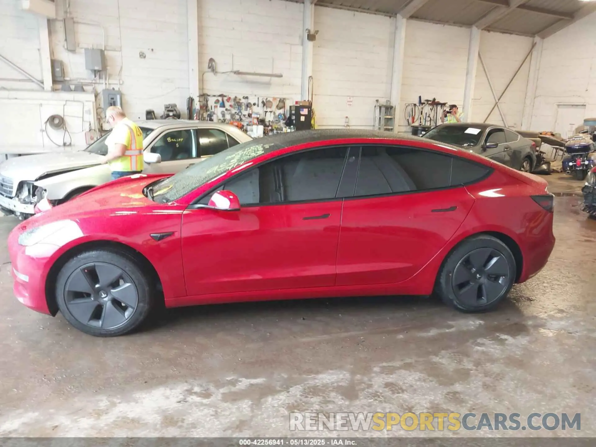 13 Photograph of a damaged car 5YJ3E1EA5MF955633 TESLA MODEL 3 2021