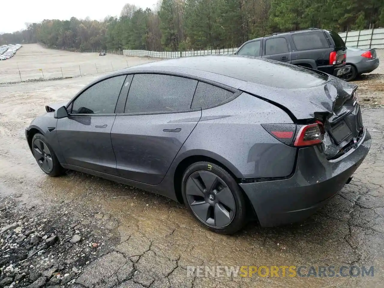 2 Photograph of a damaged car 5YJ3E1EA5MF973128 TESLA MODEL 3 2021