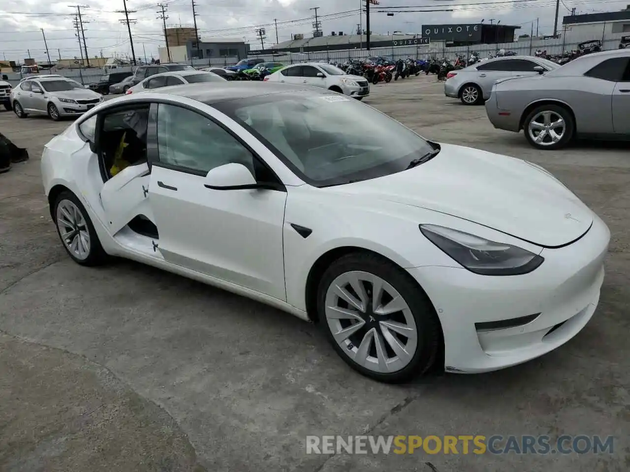 4 Photograph of a damaged car 5YJ3E1EA5MF989748 TESLA MODEL 3 2021