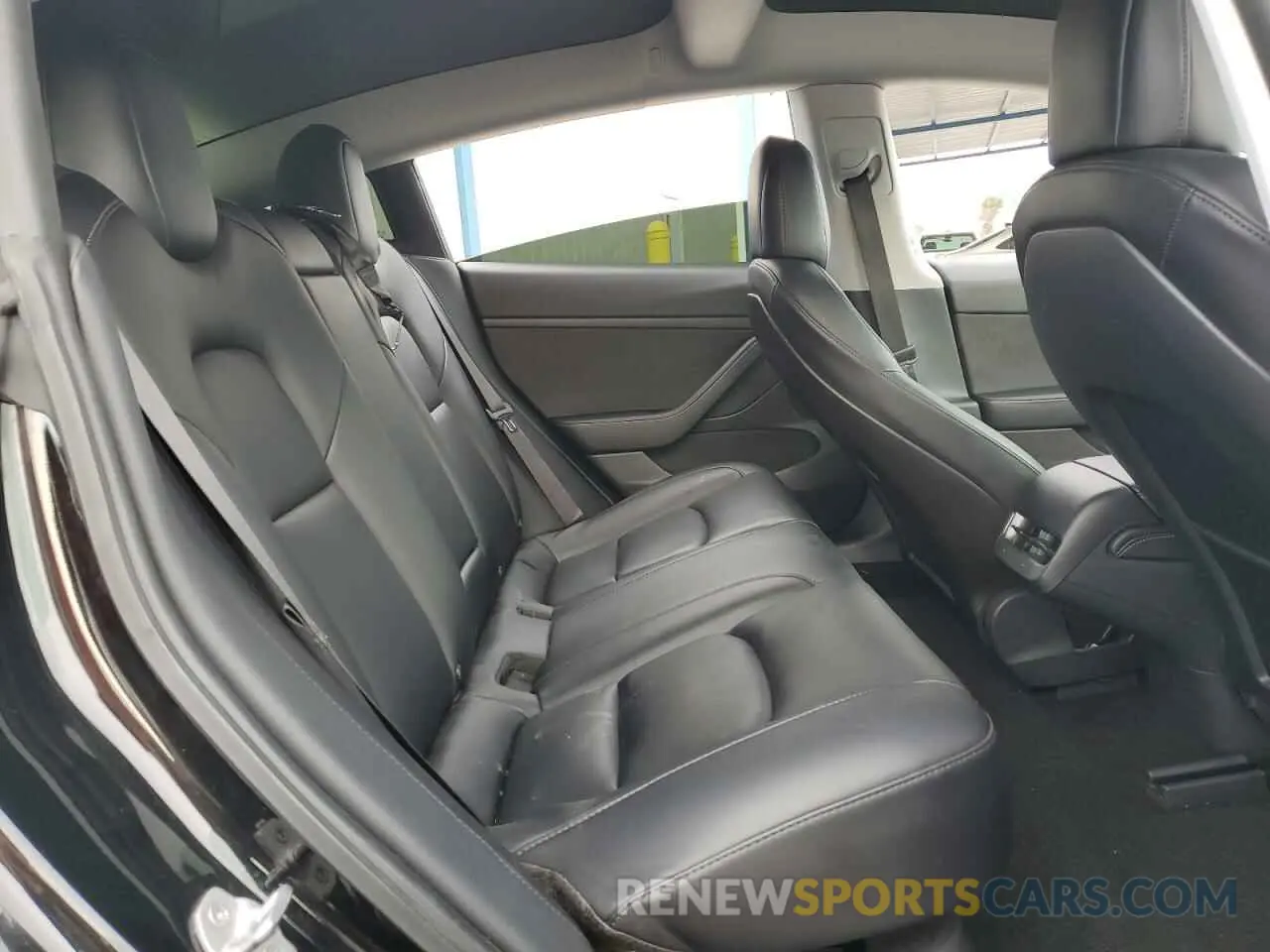 11 Photograph of a damaged car 5YJ3E1EA5MF998482 TESLA MODEL 3 2021
