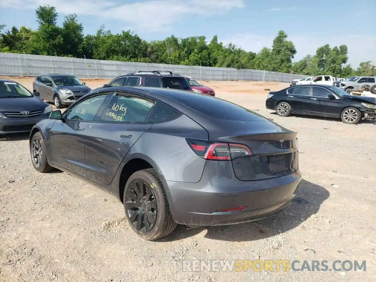 3 Photograph of a damaged car 5YJ3E1EA6MF015907 TESLA MODEL 3 2021