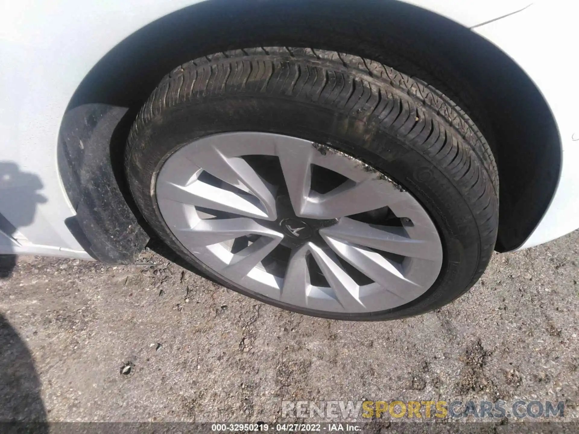 14 Photograph of a damaged car 5YJ3E1EA6MF032285 TESLA MODEL 3 2021