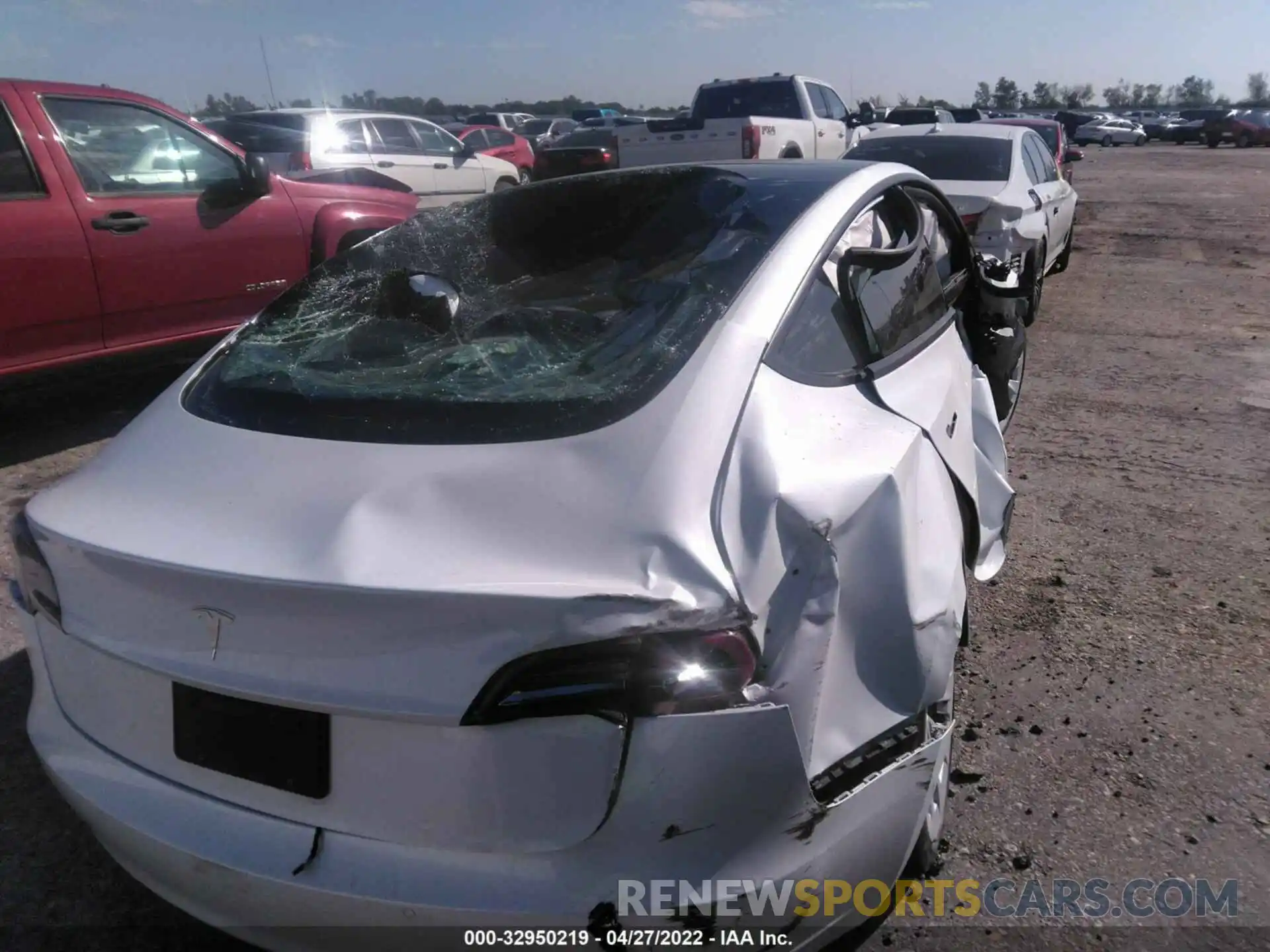 6 Photograph of a damaged car 5YJ3E1EA6MF032285 TESLA MODEL 3 2021