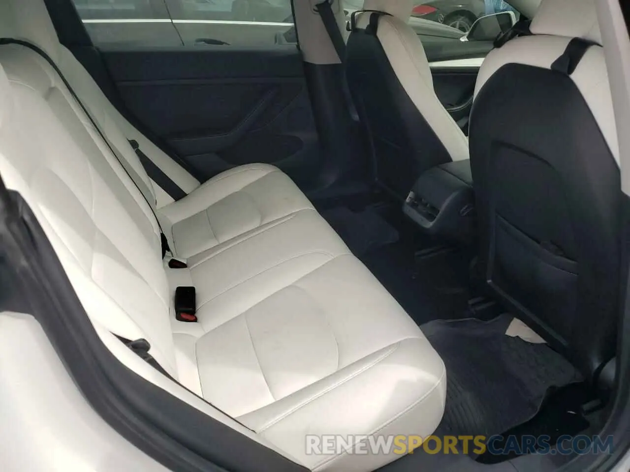 10 Photograph of a damaged car 5YJ3E1EA6MF047210 TESLA MODEL 3 2021