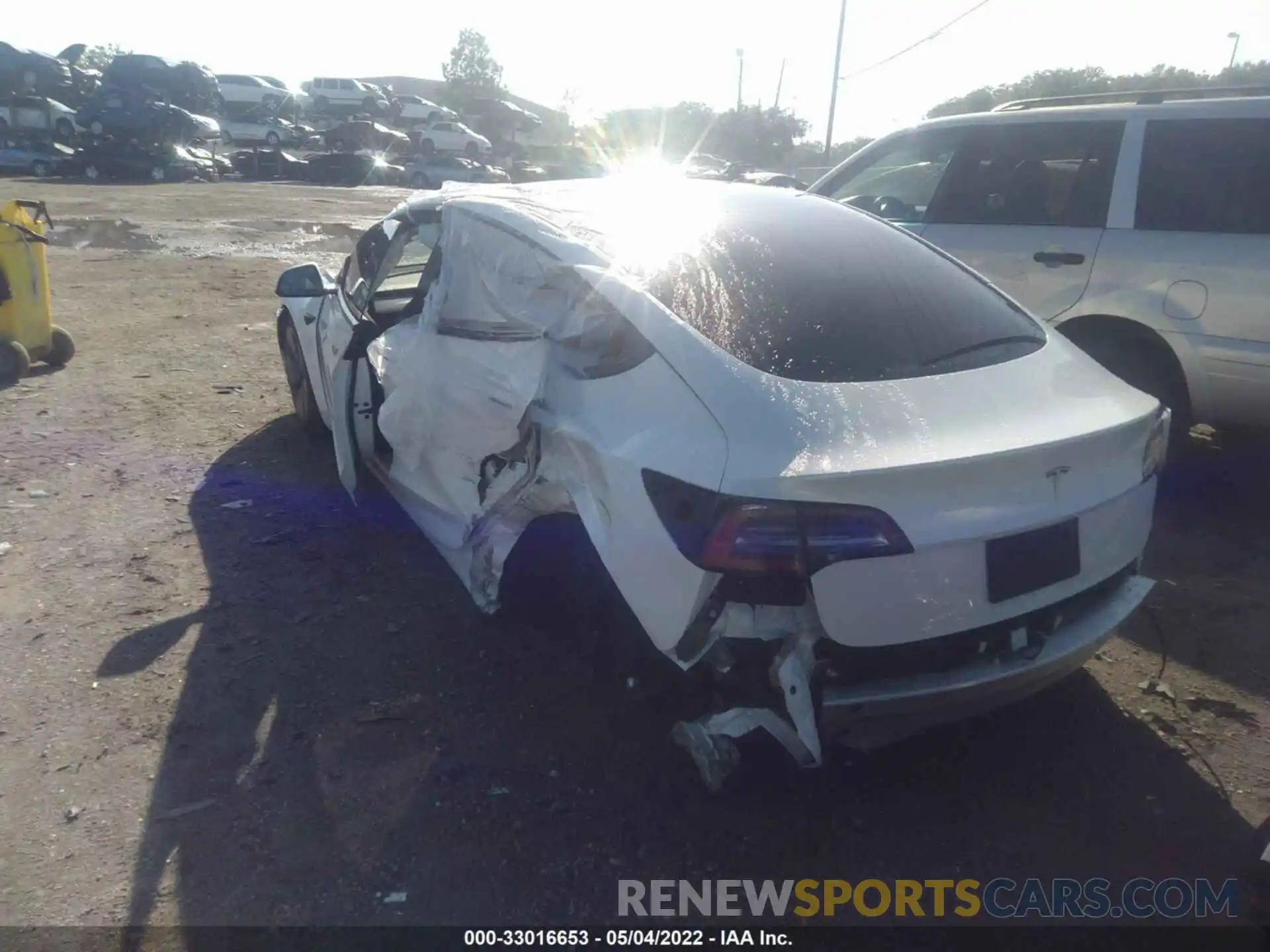 3 Photograph of a damaged car 5YJ3E1EA6MF047241 TESLA MODEL 3 2021