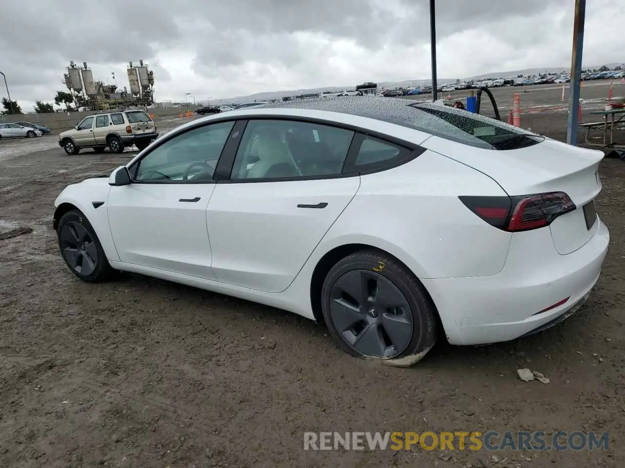 2 Photograph of a damaged car 5YJ3E1EA6MF058868 TESLA MODEL 3 2021