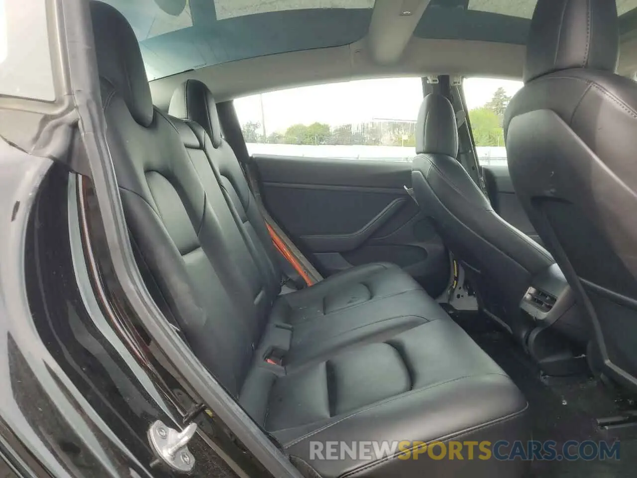 11 Photograph of a damaged car 5YJ3E1EA6MF062256 TESLA MODEL 3 2021