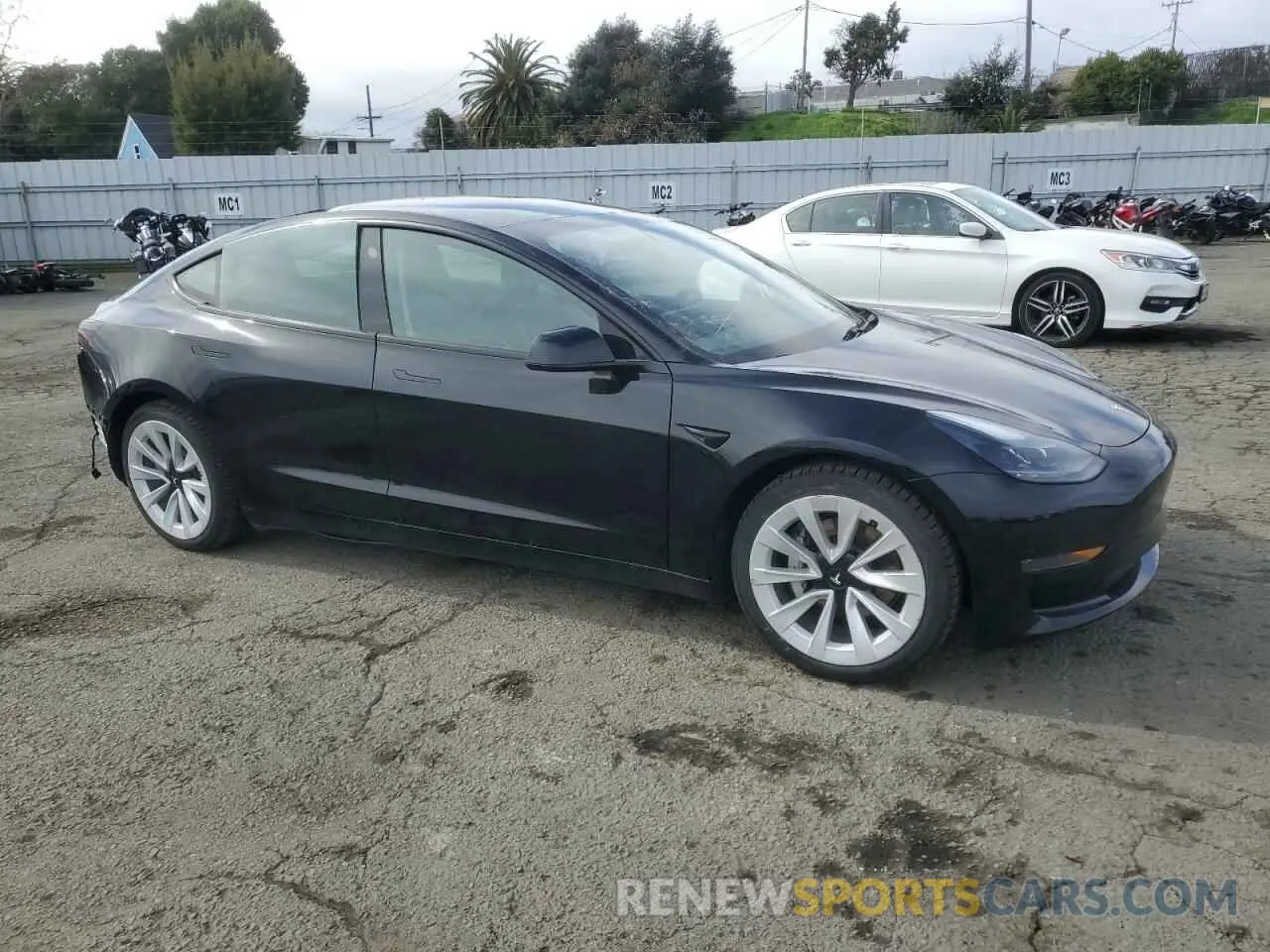 4 Photograph of a damaged car 5YJ3E1EA6MF062256 TESLA MODEL 3 2021