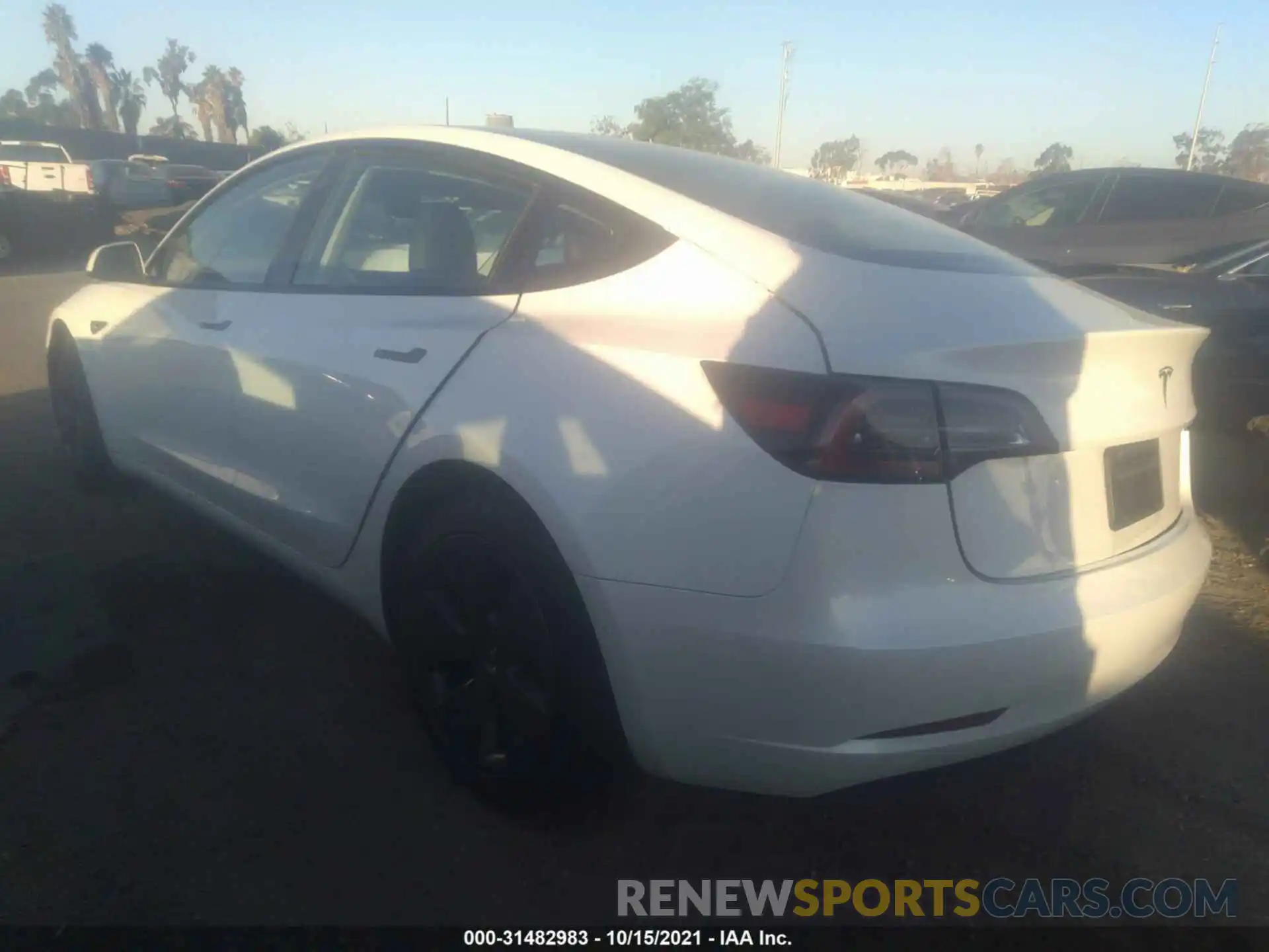 3 Photograph of a damaged car 5YJ3E1EA6MF067103 TESLA MODEL 3 2021