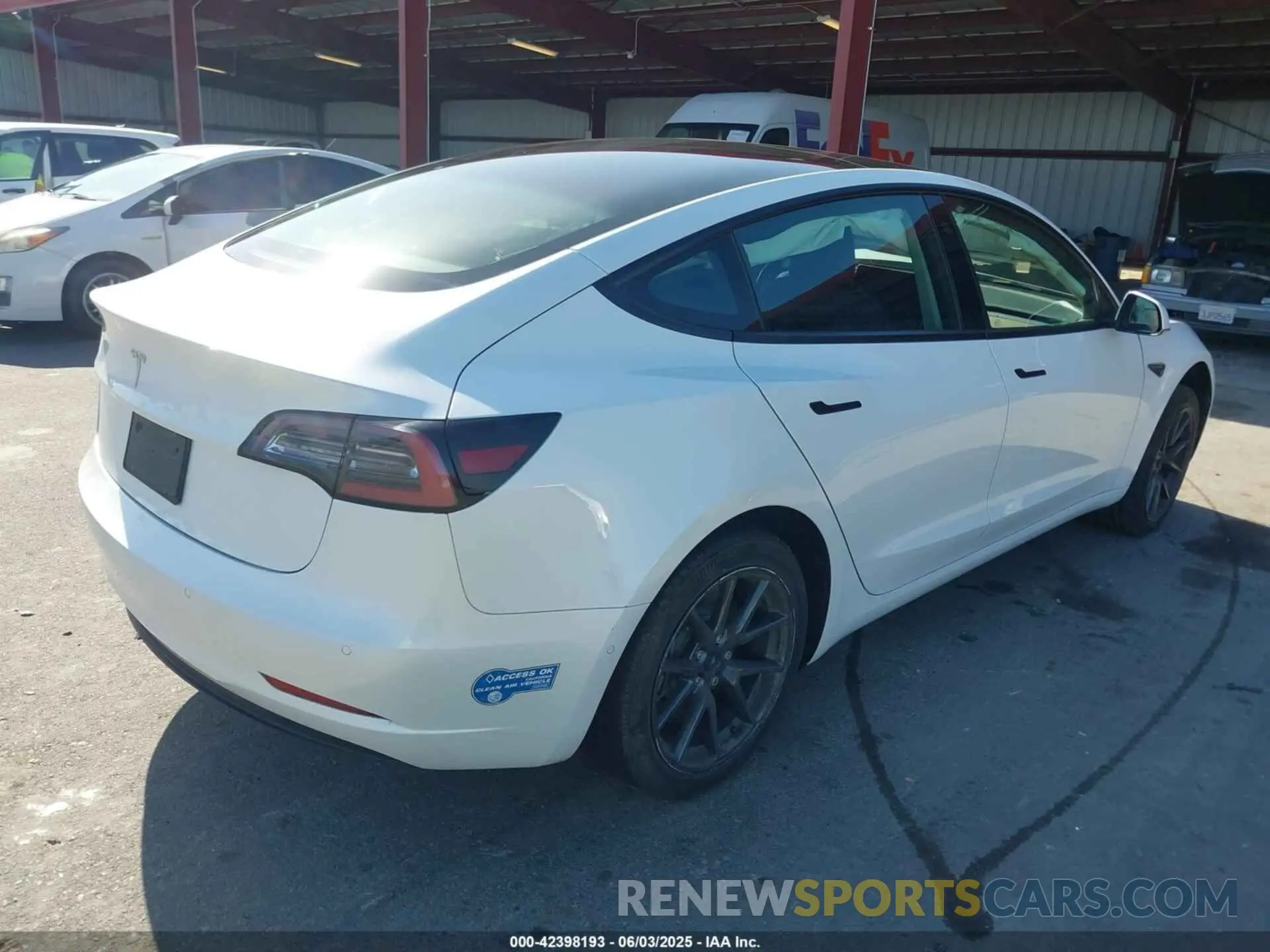 4 Photograph of a damaged car 5YJ3E1EA6MF079364 TESLA MODEL 3 2021