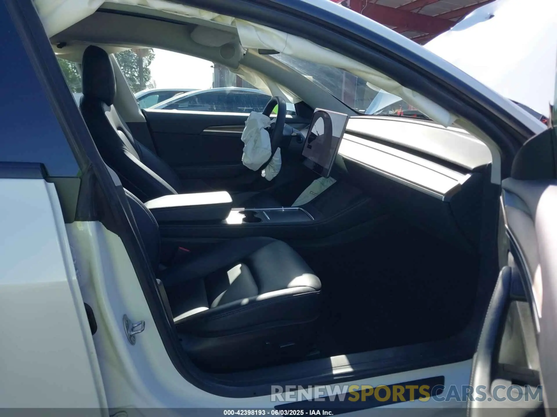 5 Photograph of a damaged car 5YJ3E1EA6MF079364 TESLA MODEL 3 2021