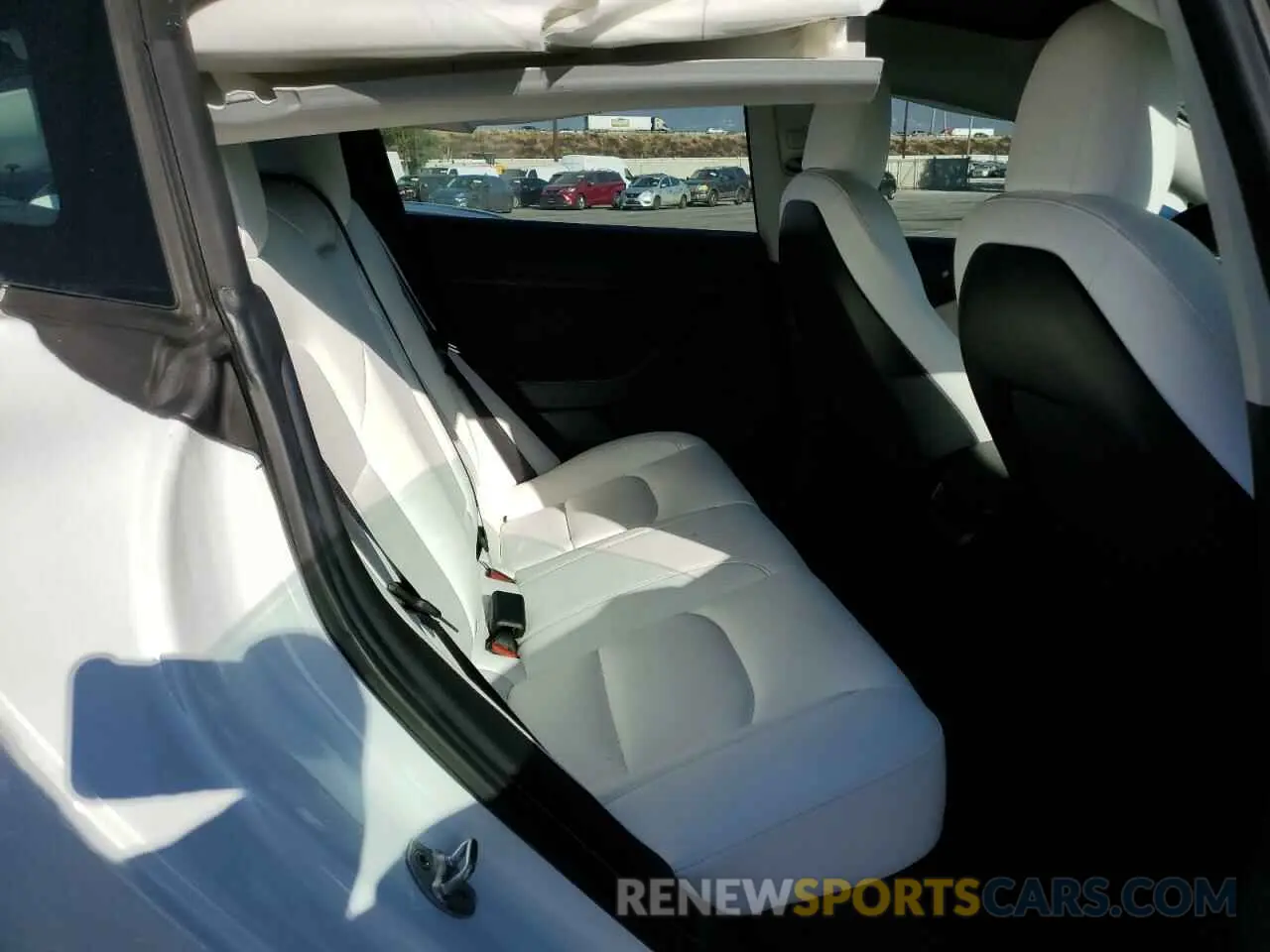 10 Photograph of a damaged car 5YJ3E1EA6MF082832 TESLA MODEL 3 2021