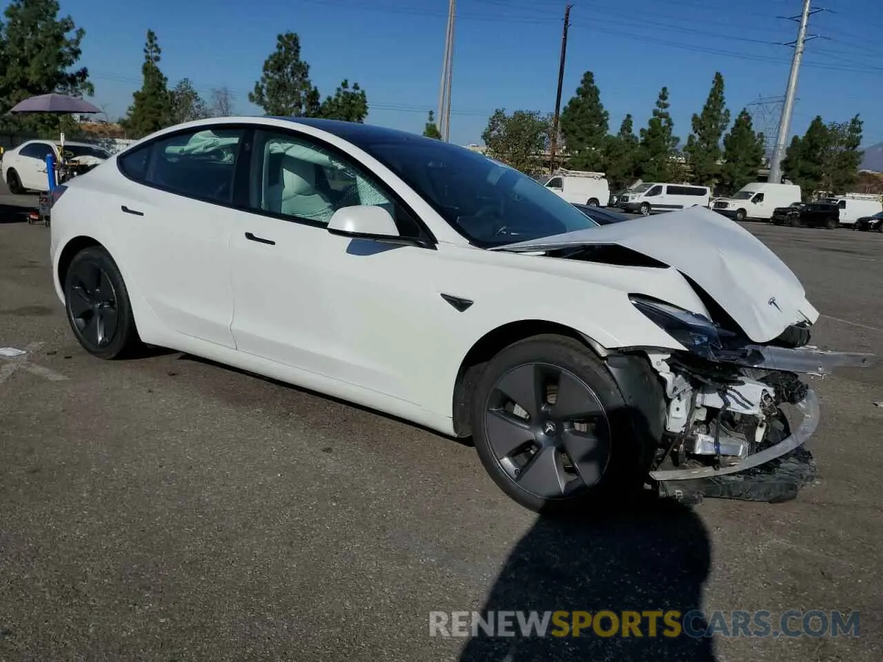 4 Photograph of a damaged car 5YJ3E1EA6MF082832 TESLA MODEL 3 2021