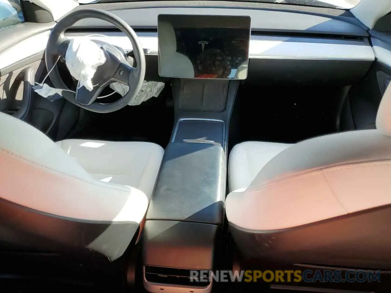 8 Photograph of a damaged car 5YJ3E1EA6MF082832 TESLA MODEL 3 2021