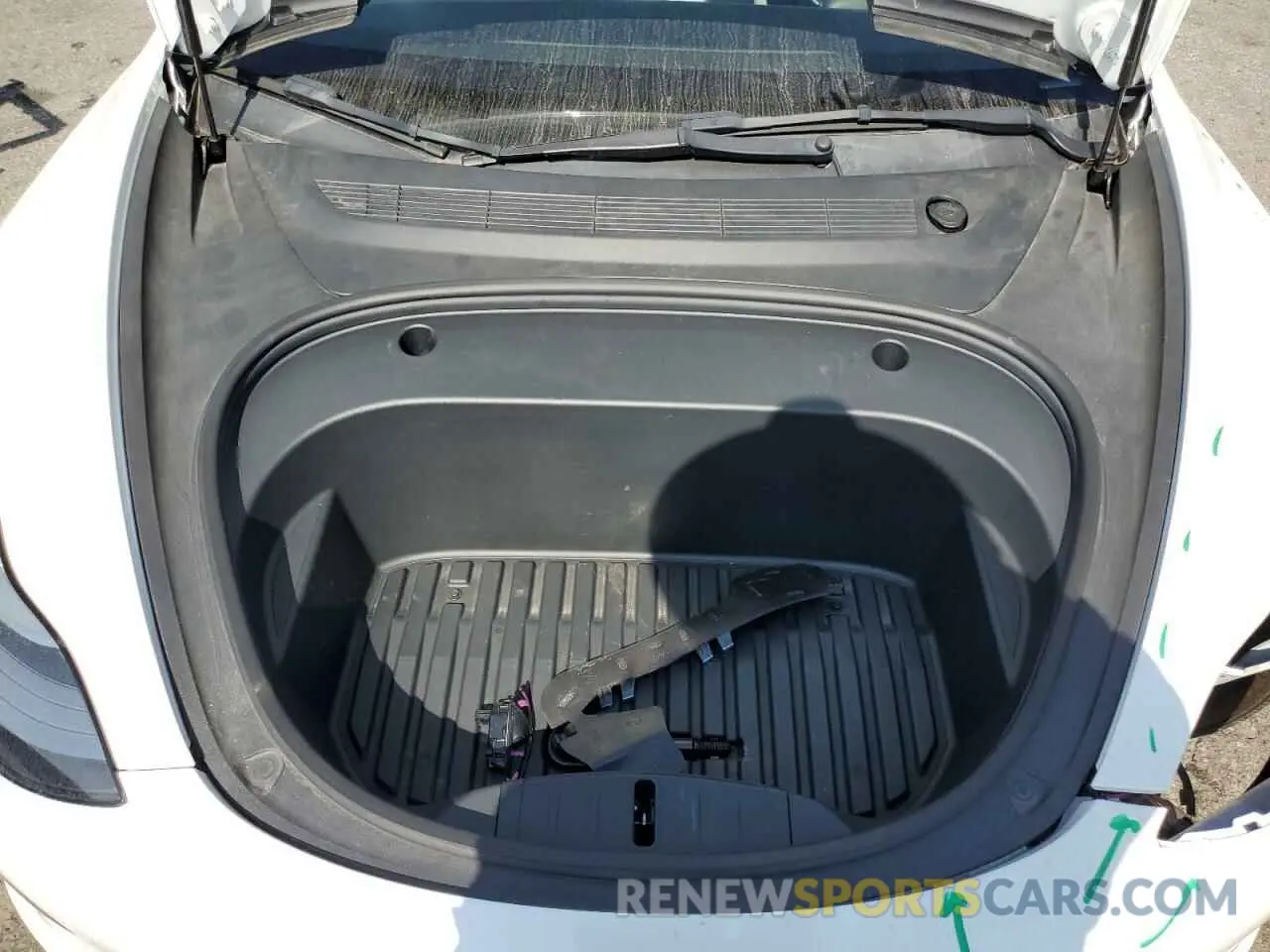 11 Photograph of a damaged car 5YJ3E1EA6MF093331 TESLA MODEL 3 2021