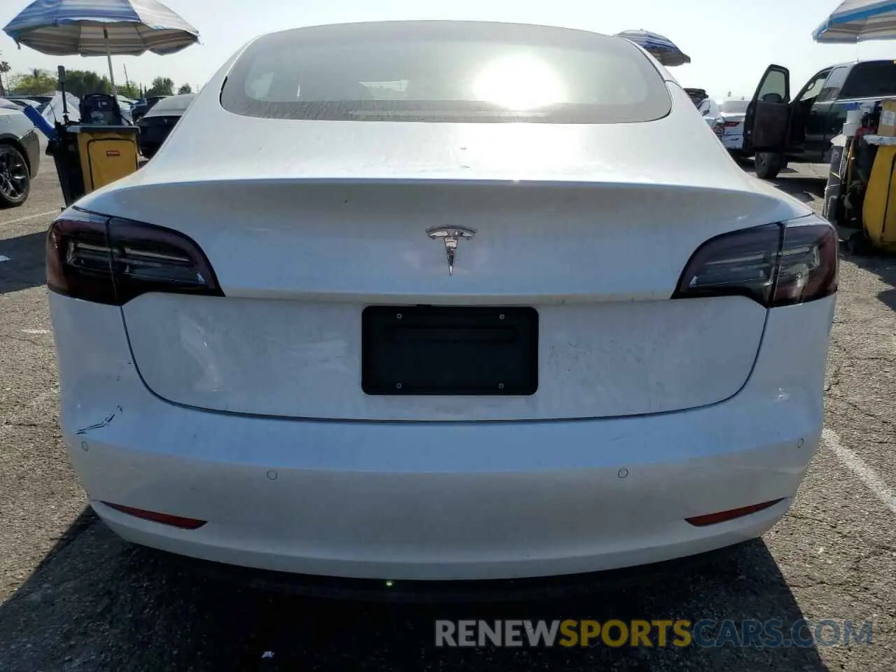 6 Photograph of a damaged car 5YJ3E1EA6MF093331 TESLA MODEL 3 2021