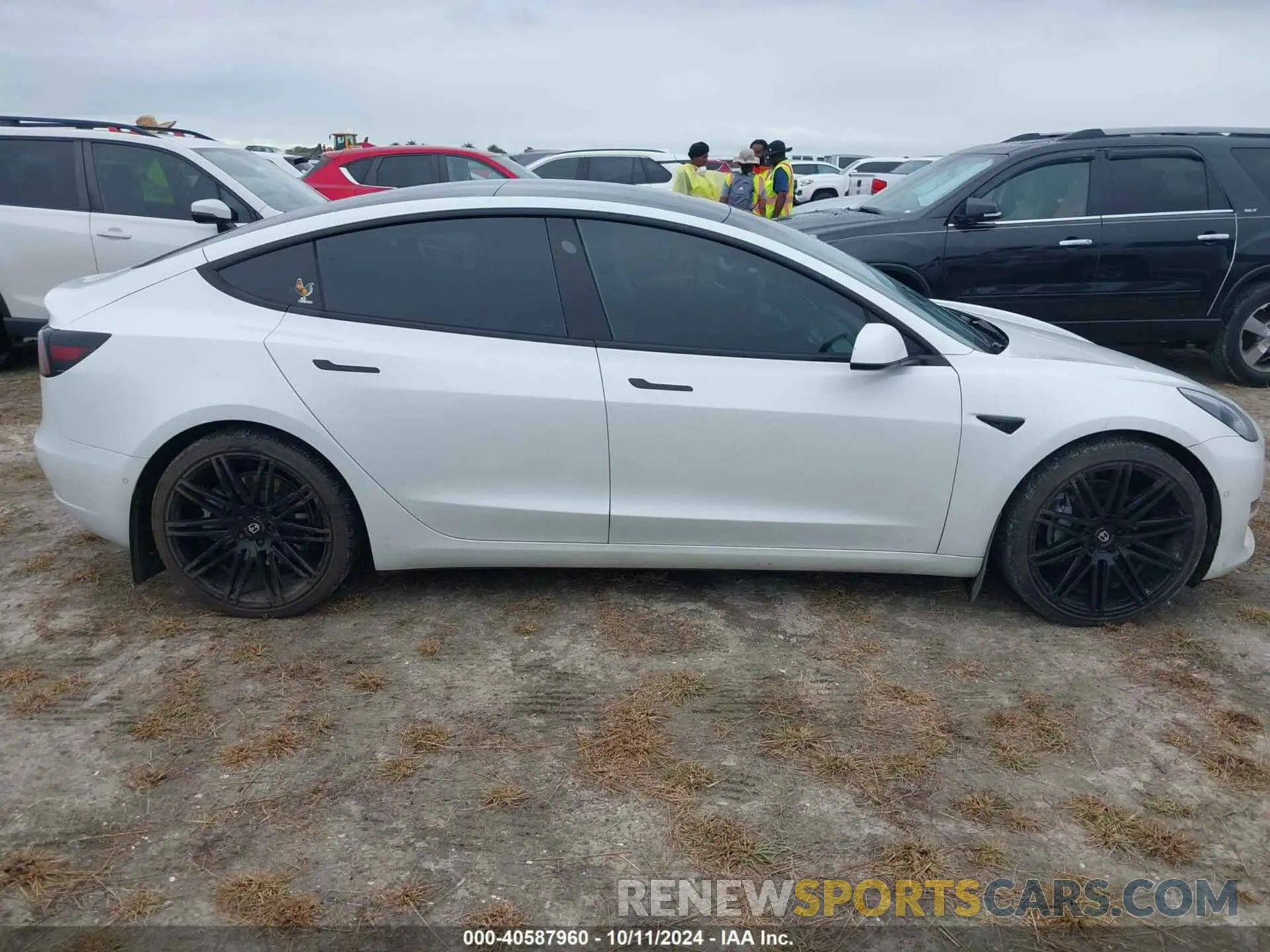 13 Photograph of a damaged car 5YJ3E1EA6MF852477 TESLA MODEL 3 2021