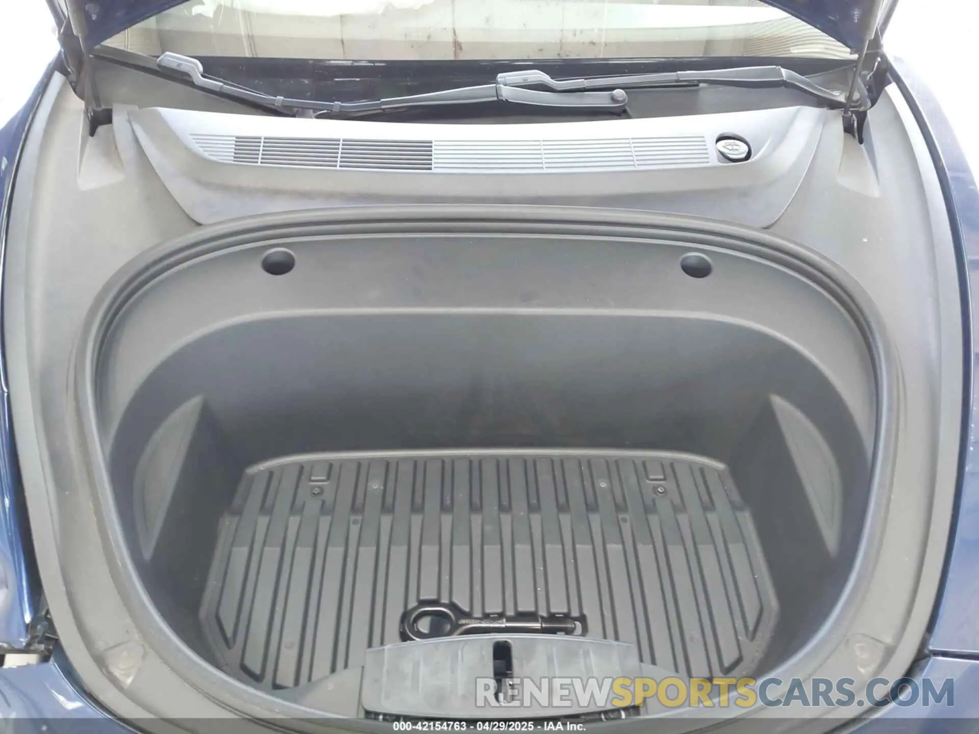 10 Photograph of a damaged car 5YJ3E1EA6MF860949 TESLA MODEL 3 2021