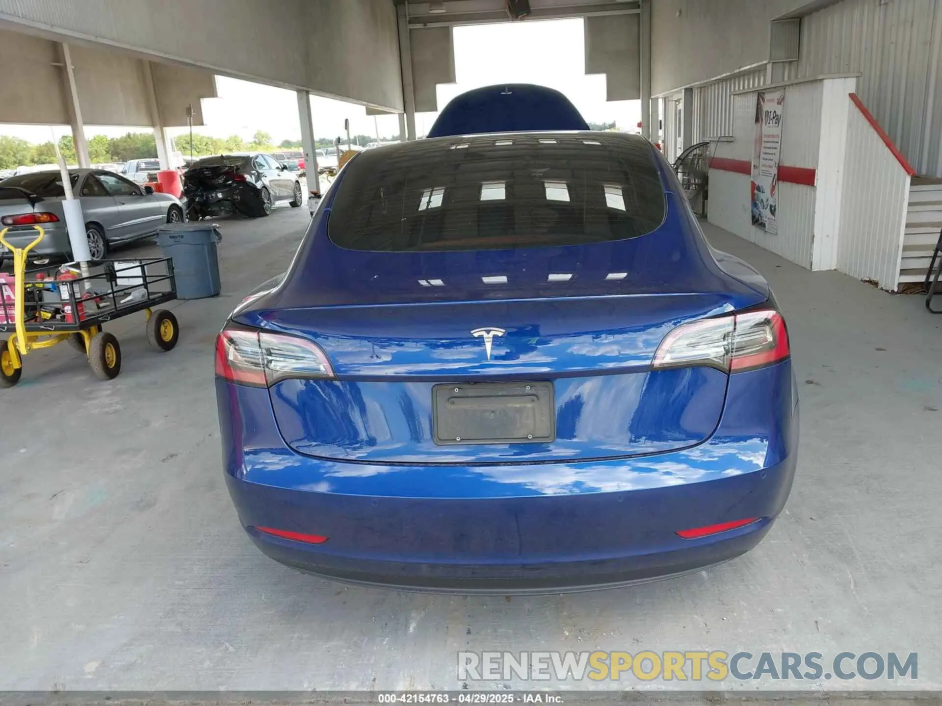 15 Photograph of a damaged car 5YJ3E1EA6MF860949 TESLA MODEL 3 2021