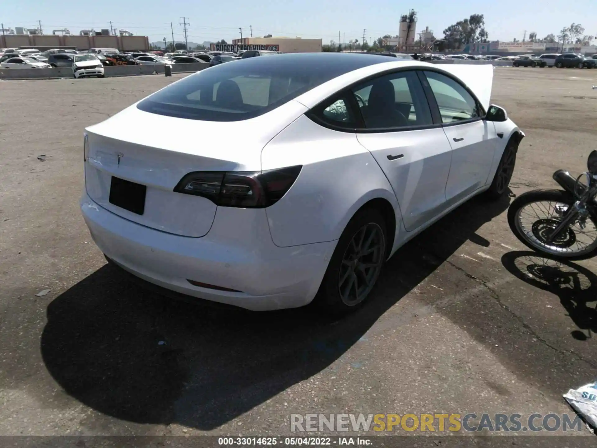 4 Photograph of a damaged car 5YJ3E1EA6MF867769 TESLA MODEL 3 2021